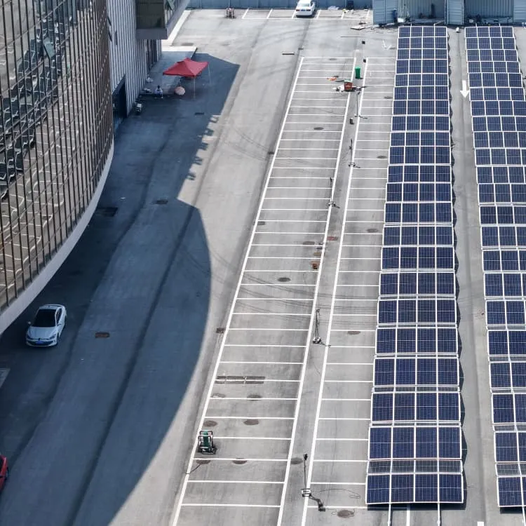 Photovoltaic panel charging with battery
